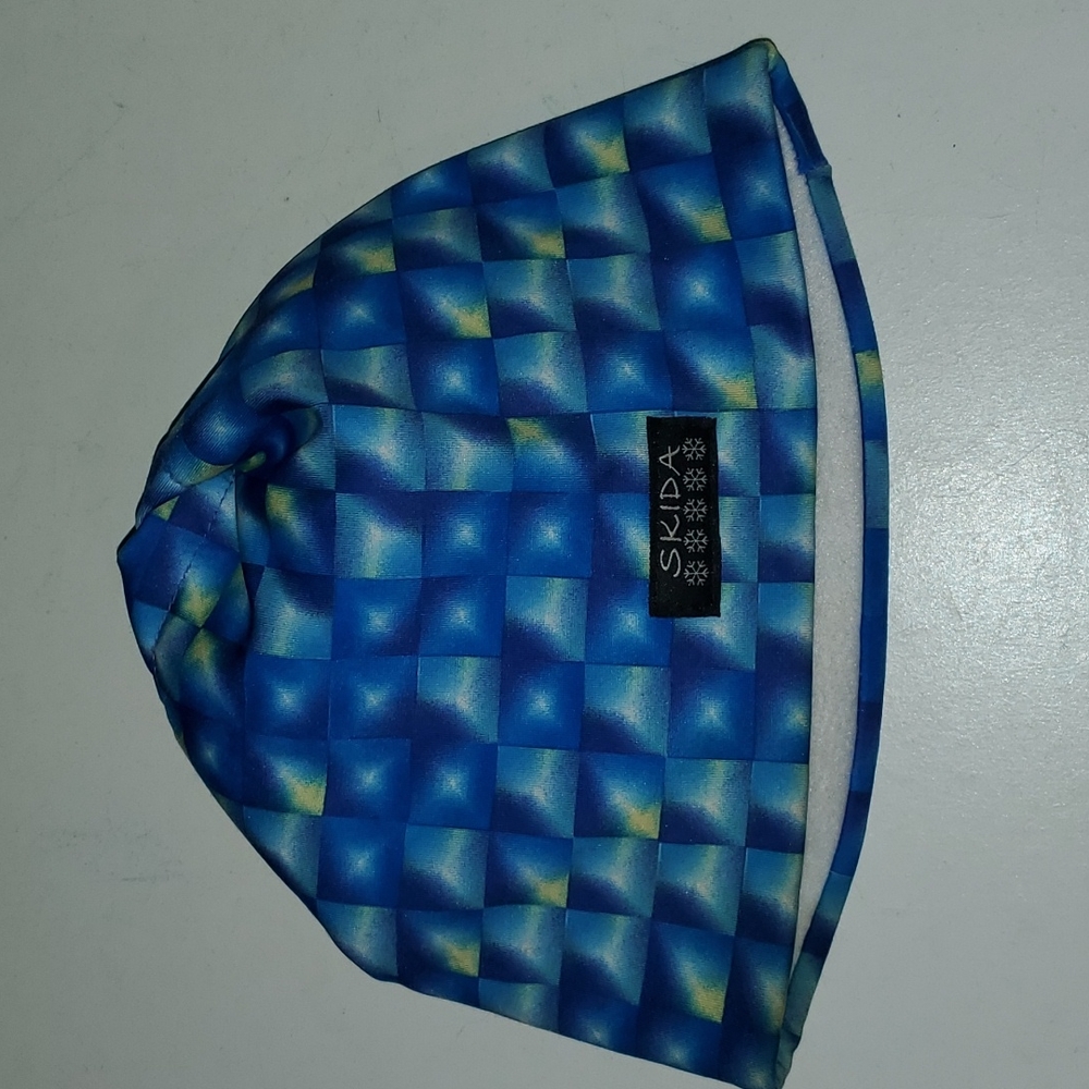 SKIDA unisex blue and white winter hat